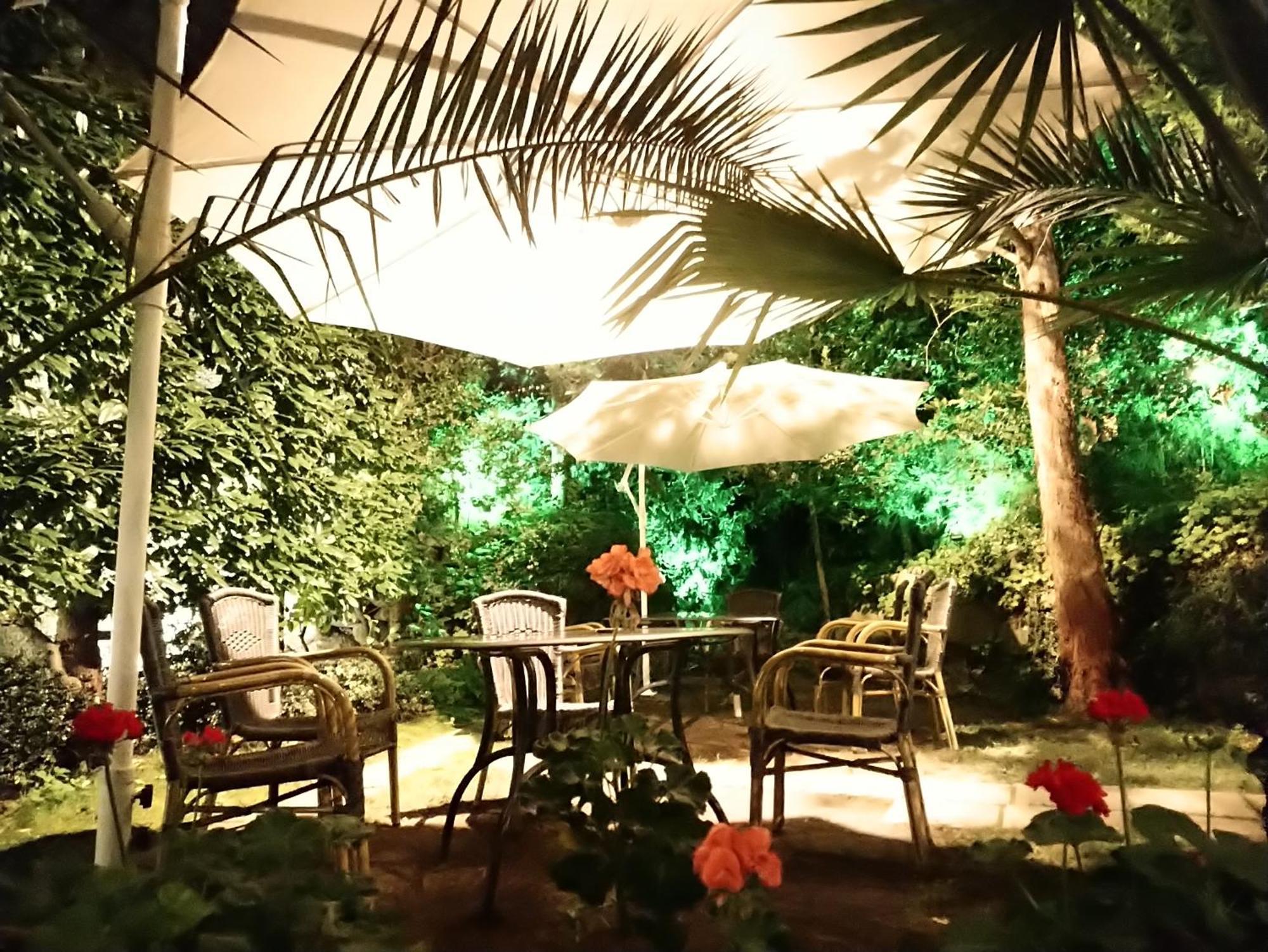 Park Hotel Amfora -Free Parking Vladaya Екстер'єр фото