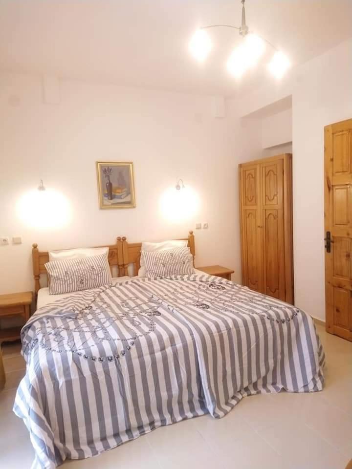Park Hotel Amfora -Free Parking Vladaya Екстер'єр фото